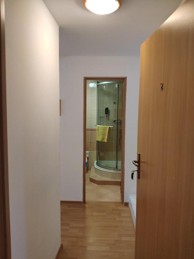 Penzion Roal Pieniny Hotell Spisska Stara Ves Exteriör bild